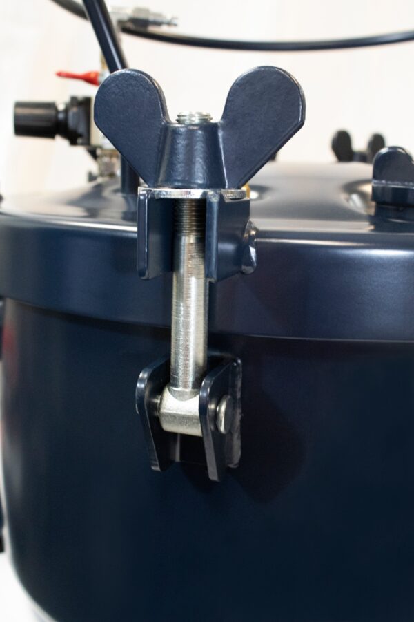 California Air Tools 10 Gallon Casting Pressure Pot - Image 9